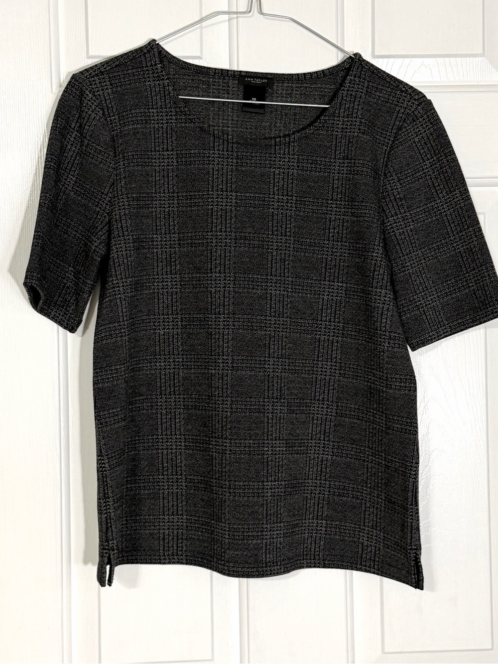 Ann Taylor Black and Gray Plaid Short Sleeve Top XS